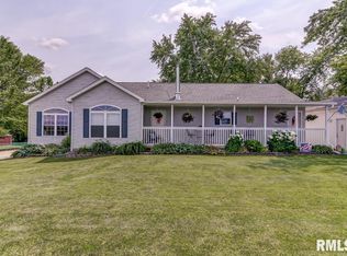 4204 Tuxhorn Rd, Springfield, IL 62712