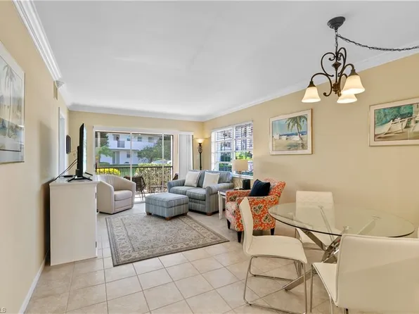 5 High Point CIR W #104, NAPLES, FL 34103