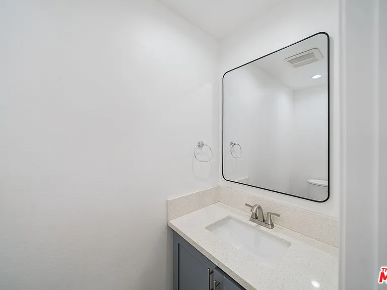 1123 Browning Blvd #1123 — Photo 9