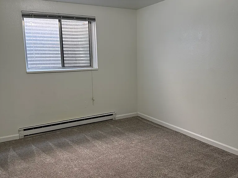 1432 Edgewood Ct — Photo 16