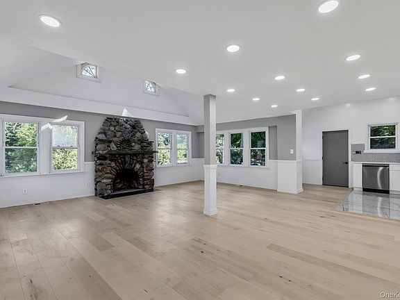 2nd image of 221 Locust Road