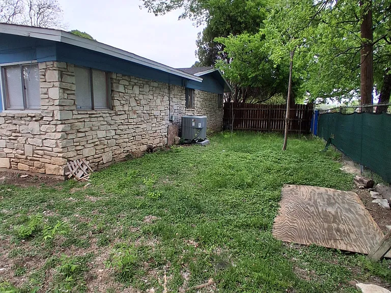 1400 West Ln — Photo 16