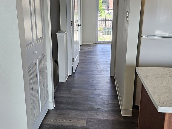 4th image of 501 Maryland Ave Unit L