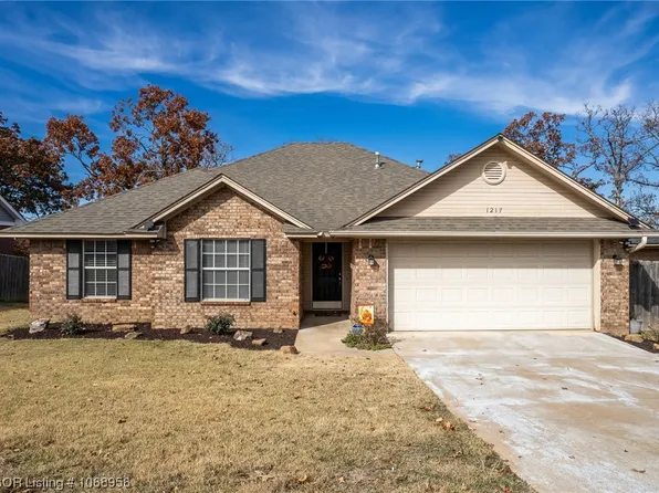 1217 Butterfield Trl, Van Buren, AR 72956