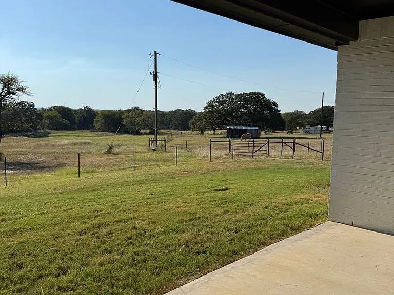 401 Old Authon Rd — Photo 30