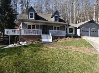 1002 High Vista Dr, Mills River, NC 28759