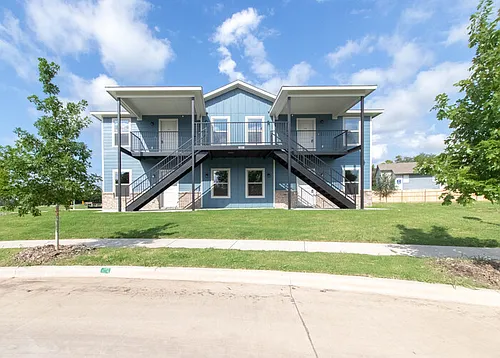 3001 Grey Wolf Cir Photo 1