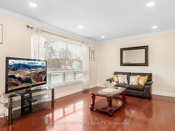 5th image of 2475 Brookhurst Rd