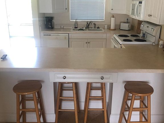2nd image of 200 N El Mar Dr APT A202