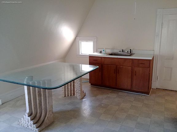 3rd image of 2 Leonard Ave #3