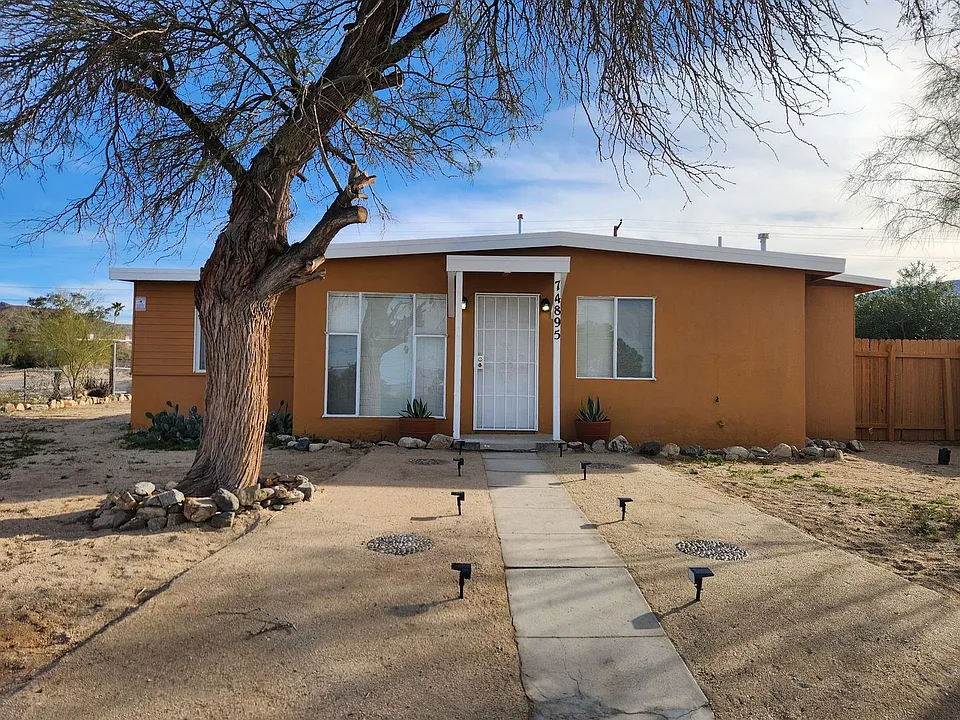 74895 Serrano Dr