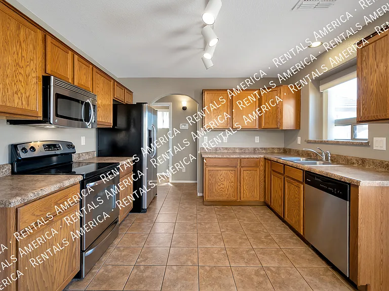 1028 E Dragon Fly Rd — Photo 9