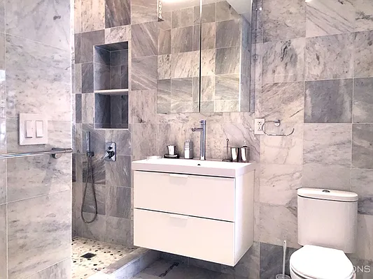 Rented by City Connections Realty | media 6