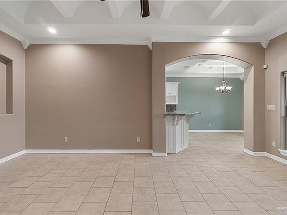 4th image of 2606 Flipper Dr
