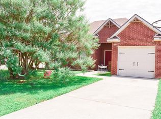 3048 Beaker Dr, Dallas, TX 75241