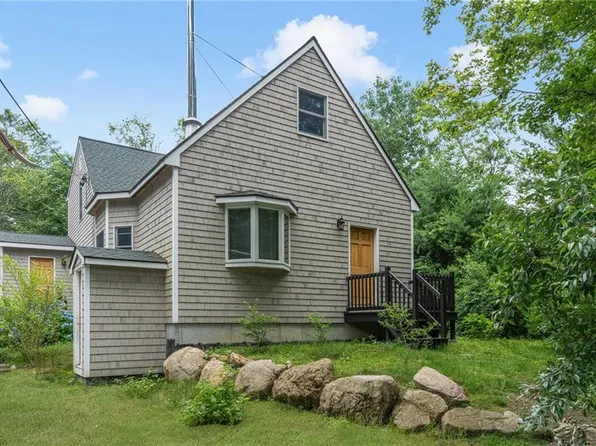 17 Red Oak Dr, Richmond, RI 02898