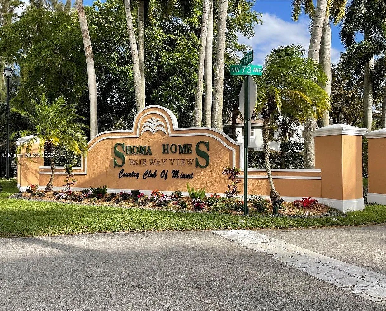 2 bed, 967 sqft, $2,300 — Photo 2