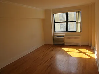 Rented by Metropolis Real Estate of Manhattan