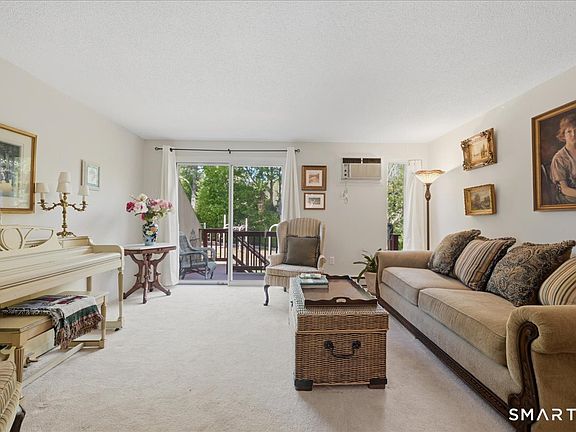 3rd image of 592 Shennecossett Road #D86