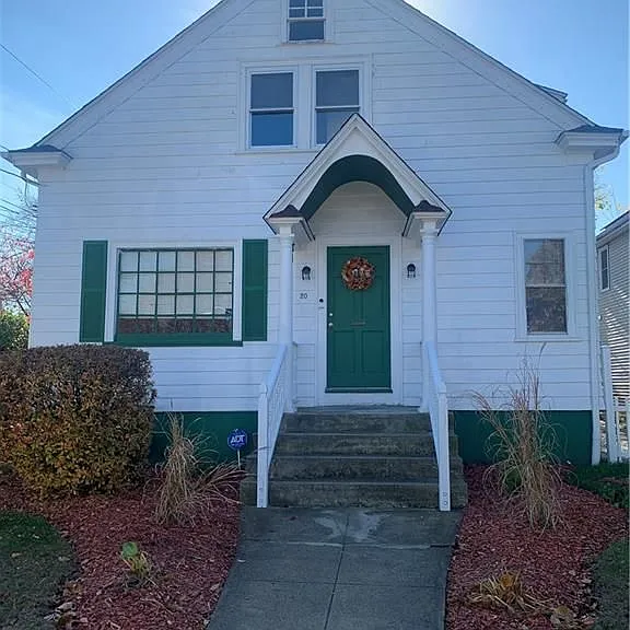 20 Farm St — Photo 1
