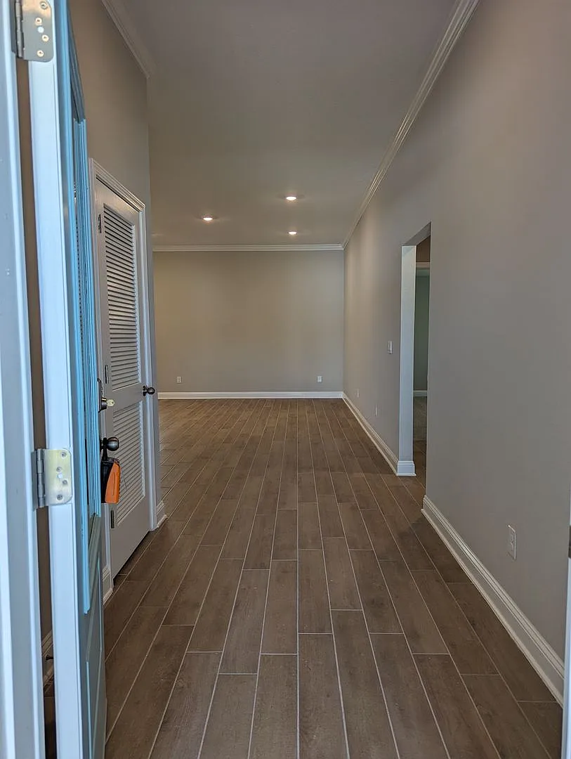 Premium Price, Premium Finishes And Fully Fenced Rear Yard - This 3/2/2 In The Desirable Gated Do... — Photo 3
