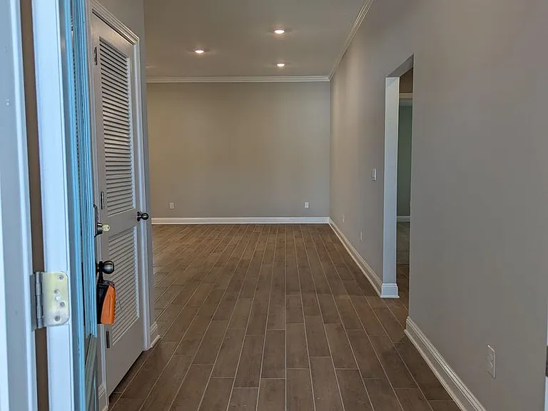768 Narvarez Ave — Photo 3