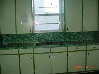 2nd image of 223 Dickinson St SE