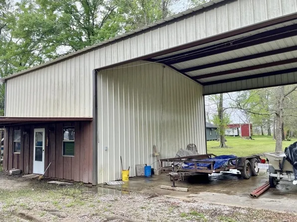 117 Hunters Ln, Newellton, LA 71357