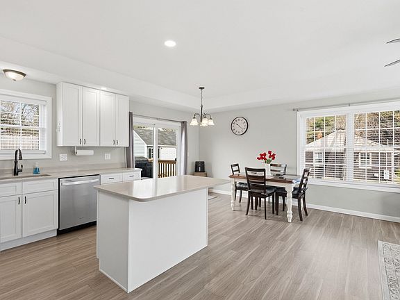 4th image of 154 Watts Street