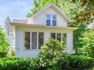 247 4th Ave, Three Rivers, MI 49093