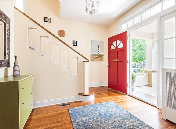 5th image of 3022 Noble Ave