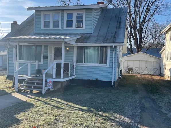 225 Washington St, Moorefield, WV 26836