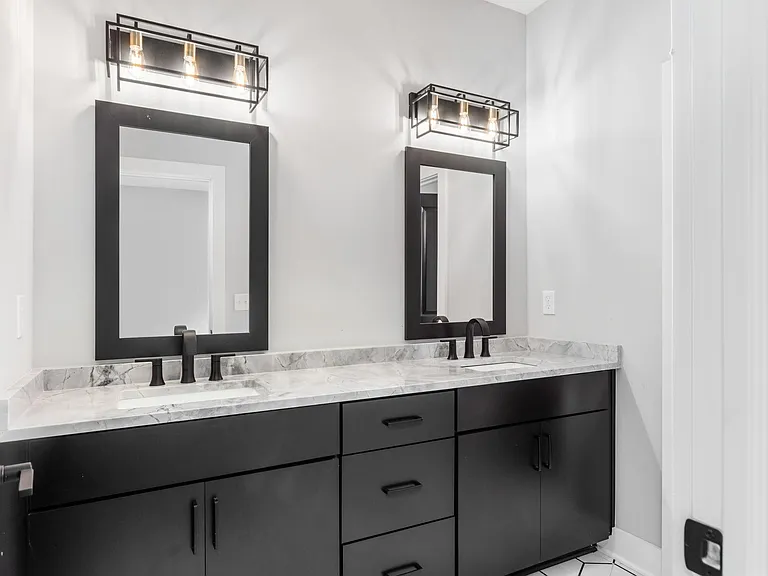 1247 Perry St — Photo 38