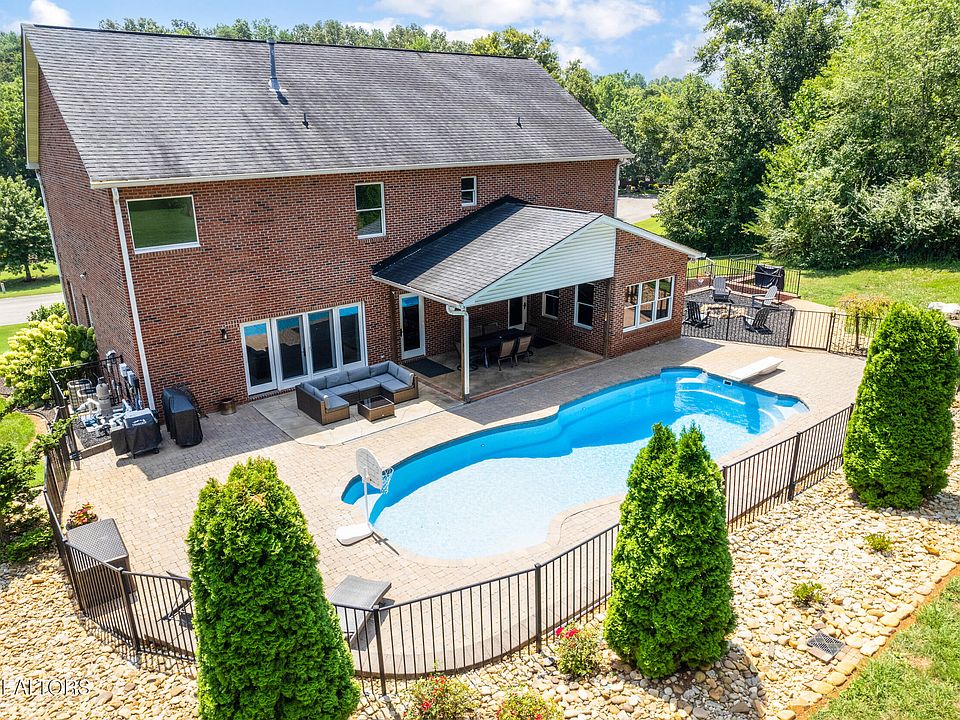 2613 Cross Creek Dr, Maryville, TN 37803 | Zillow