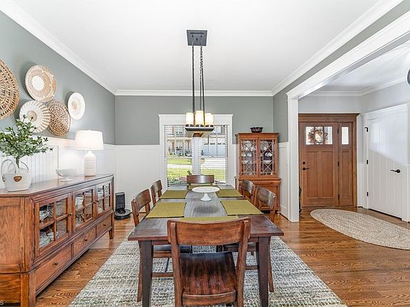 5th image of 9363 Eden Grove Ct