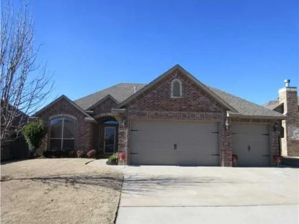 7621 Twin Oaks Dr, Yukon, OK 73099