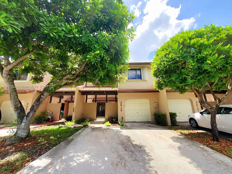 1st image of 3619 Torremolinos Ave