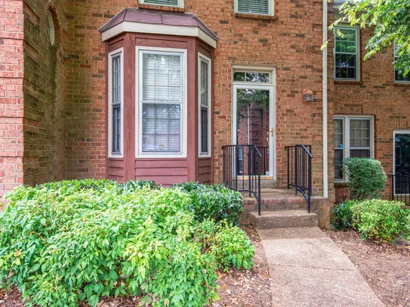 3110 W End Cir APT 2, Nashville, TN 37203