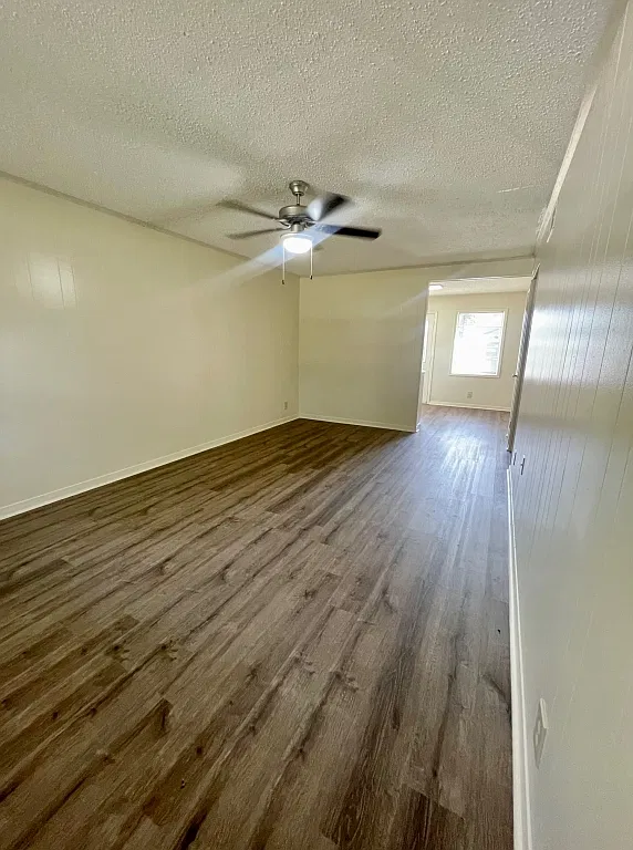 2 bed, 806 sqft, $1,095 — Photo 3
