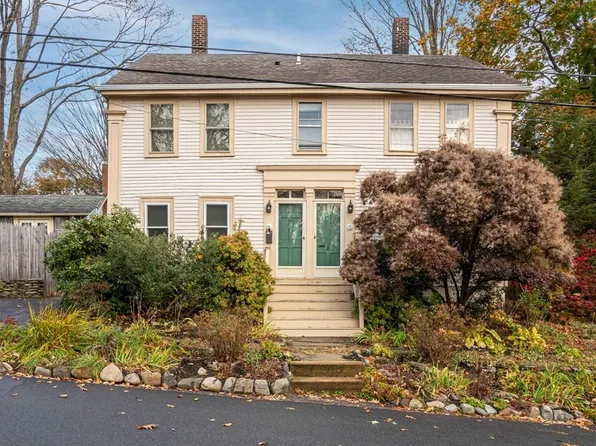 9 Morrill Pl, Amesbury, MA 01913