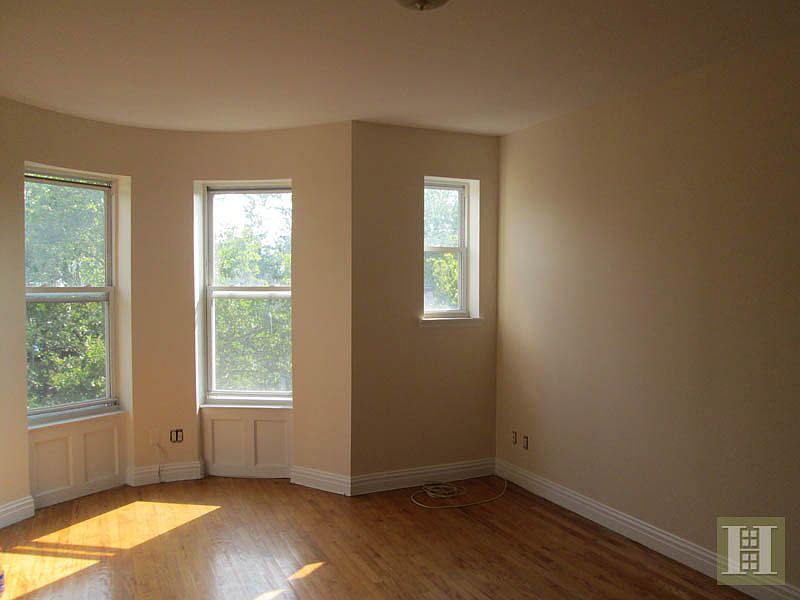 1st image of 441 2nd St APT 1L