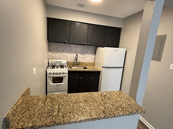 5th image of 3331-53 Commercial Ave #1B-1BA