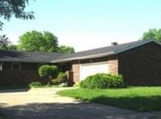 2636 Sarona Rd, Springfield, IL 62704