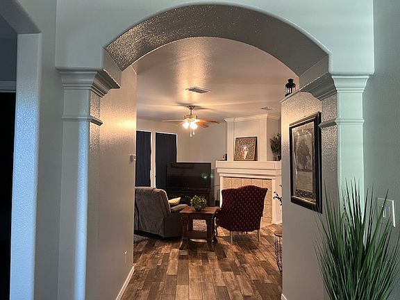 4th image of 1140 Berry Park