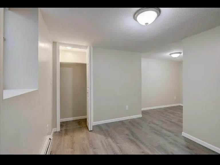 4253 James Ave N #3 — Photo 7