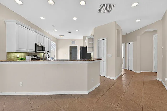 118 Padova Way — Photo 15