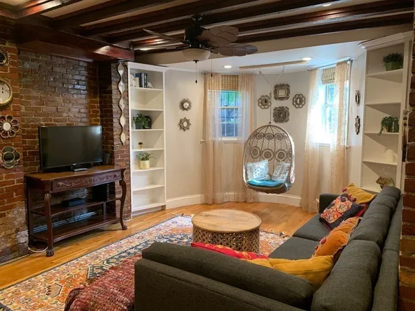 15 Blackwood St APT 1, Boston, MA 02115