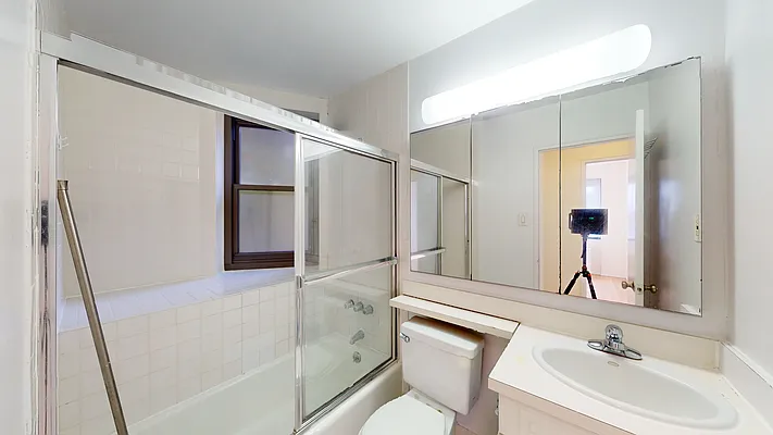 Rented by Bond New York | media 8