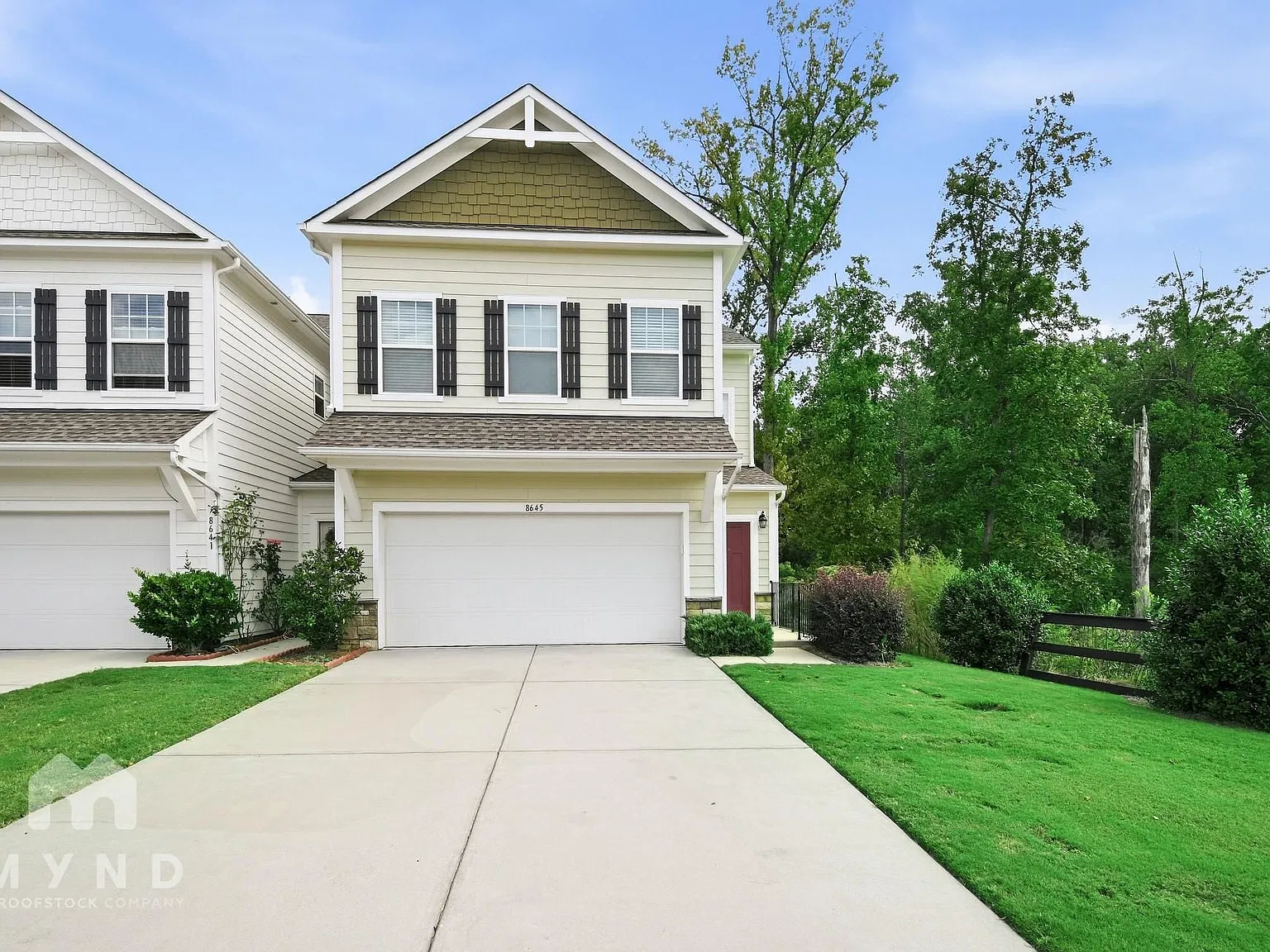 3 bed, 2.5 bath, 2252 sqft, $2,245 — Photo 1