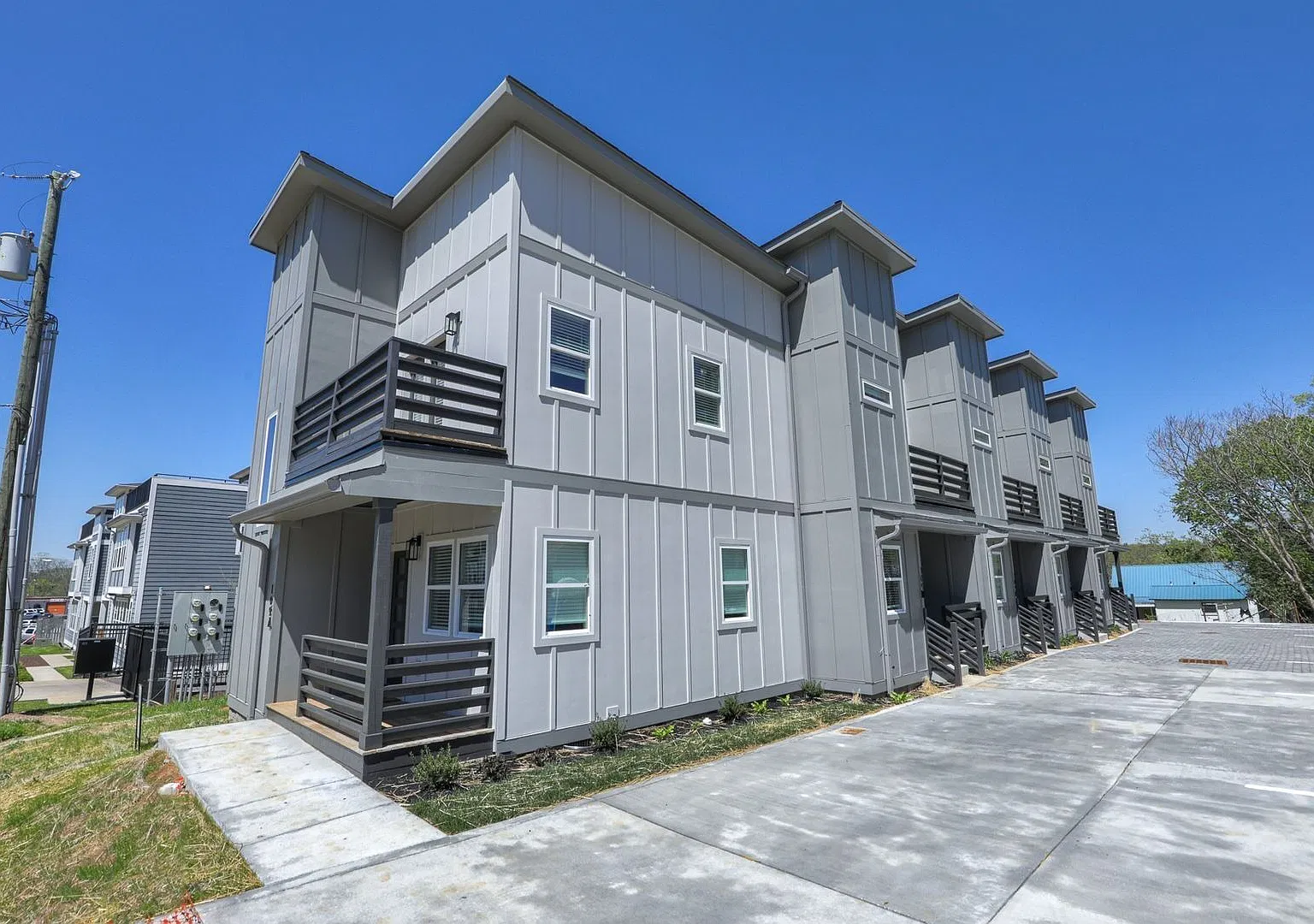 New East Nash Townhome! — Photo 2